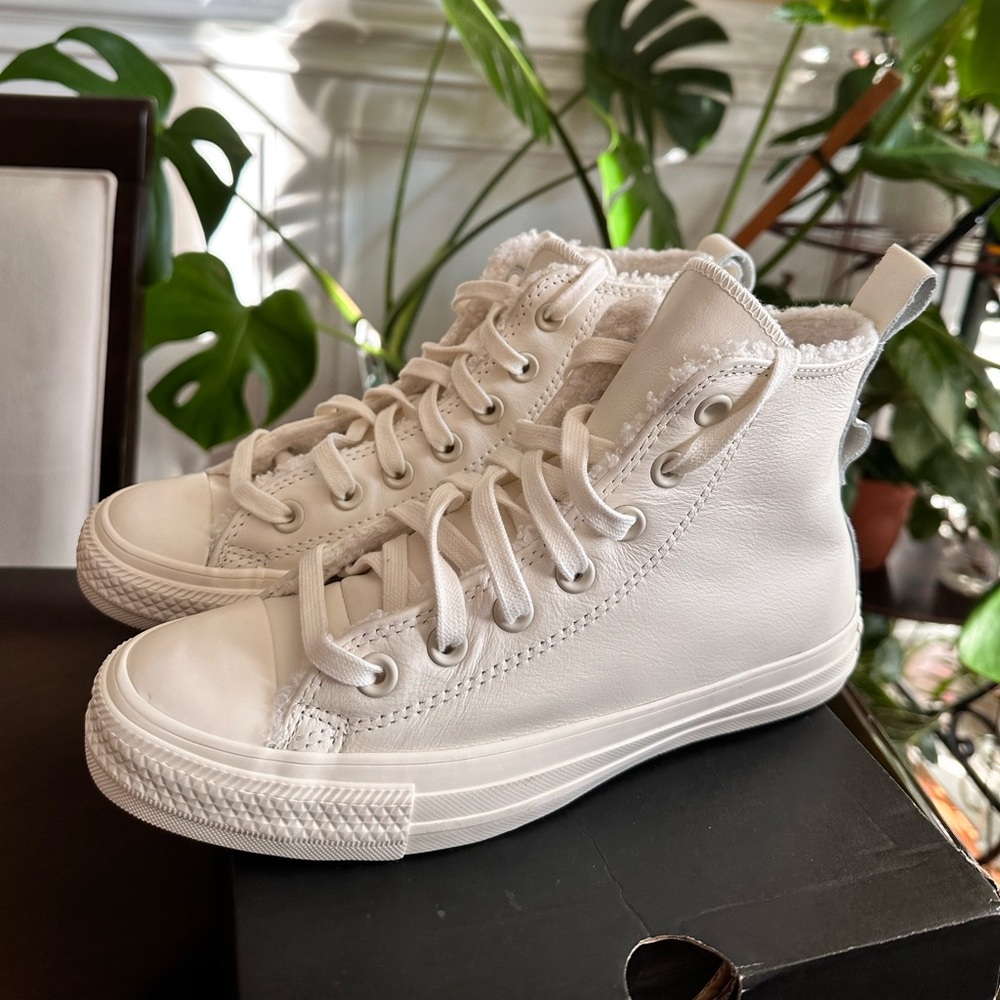 Converse Chuck Taylor All Star Lined Leather High Top Sneaker